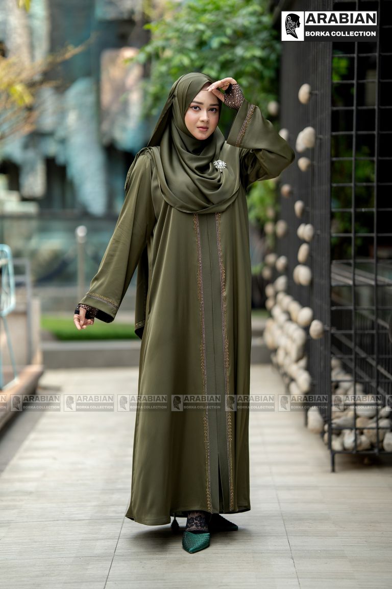 Queen Abaya (With Hijab)